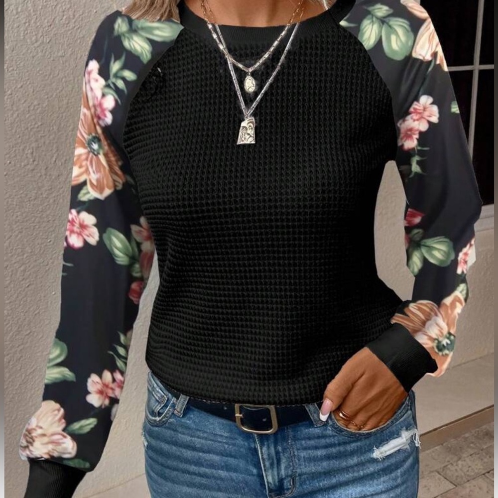 New Floral Sleeve Black Top